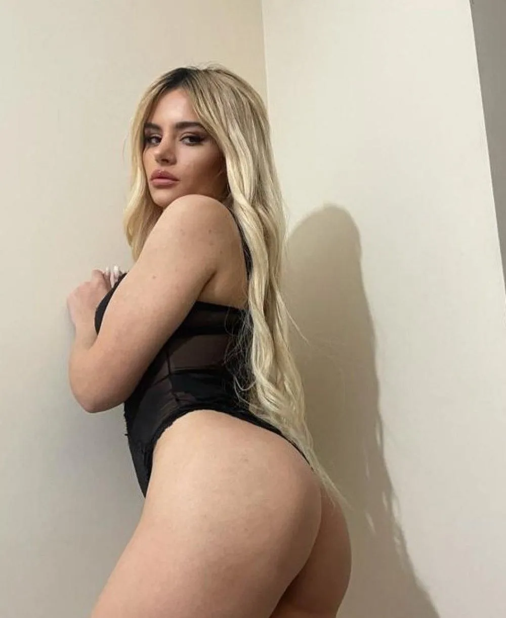 Sweetlena photo 1