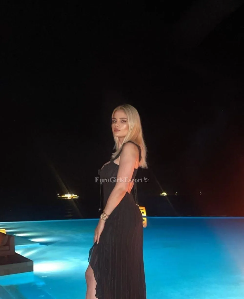 Sweetlena photo 3