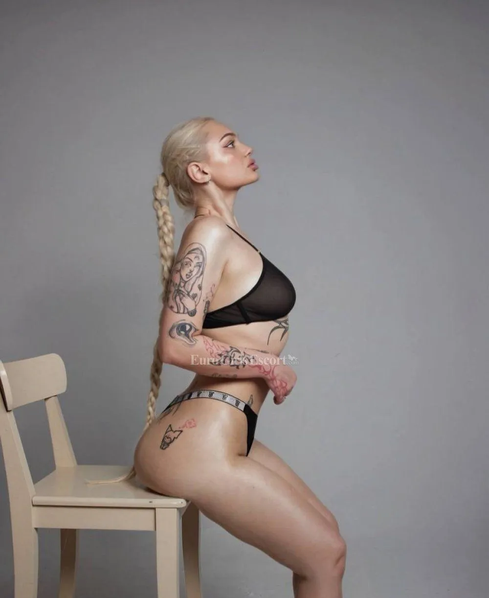 Kimberly photo 2