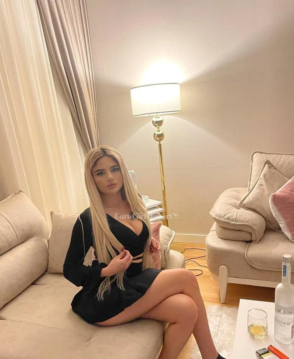 Sweetlena photo 2