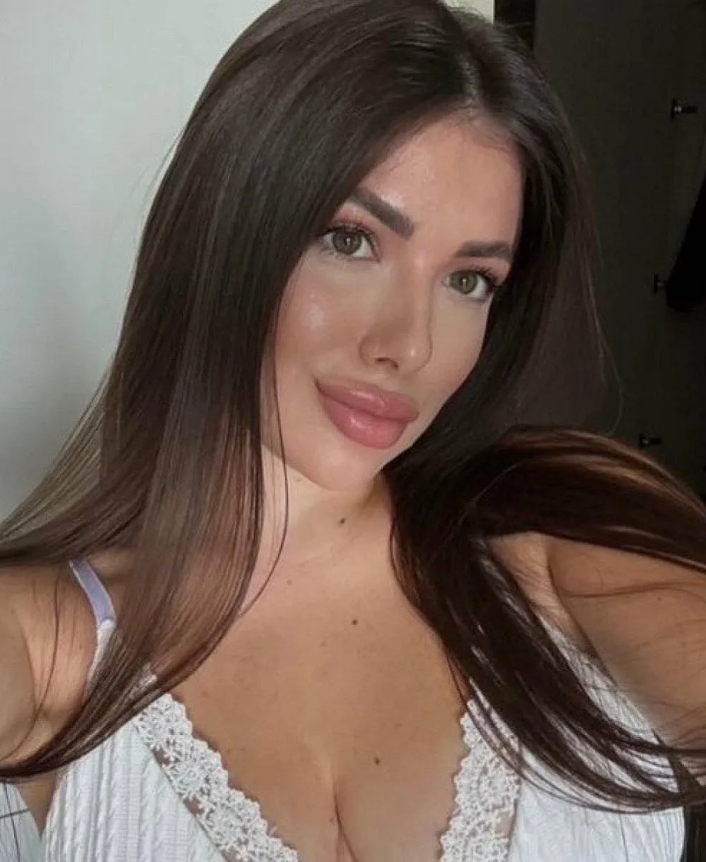 Eva photo 1