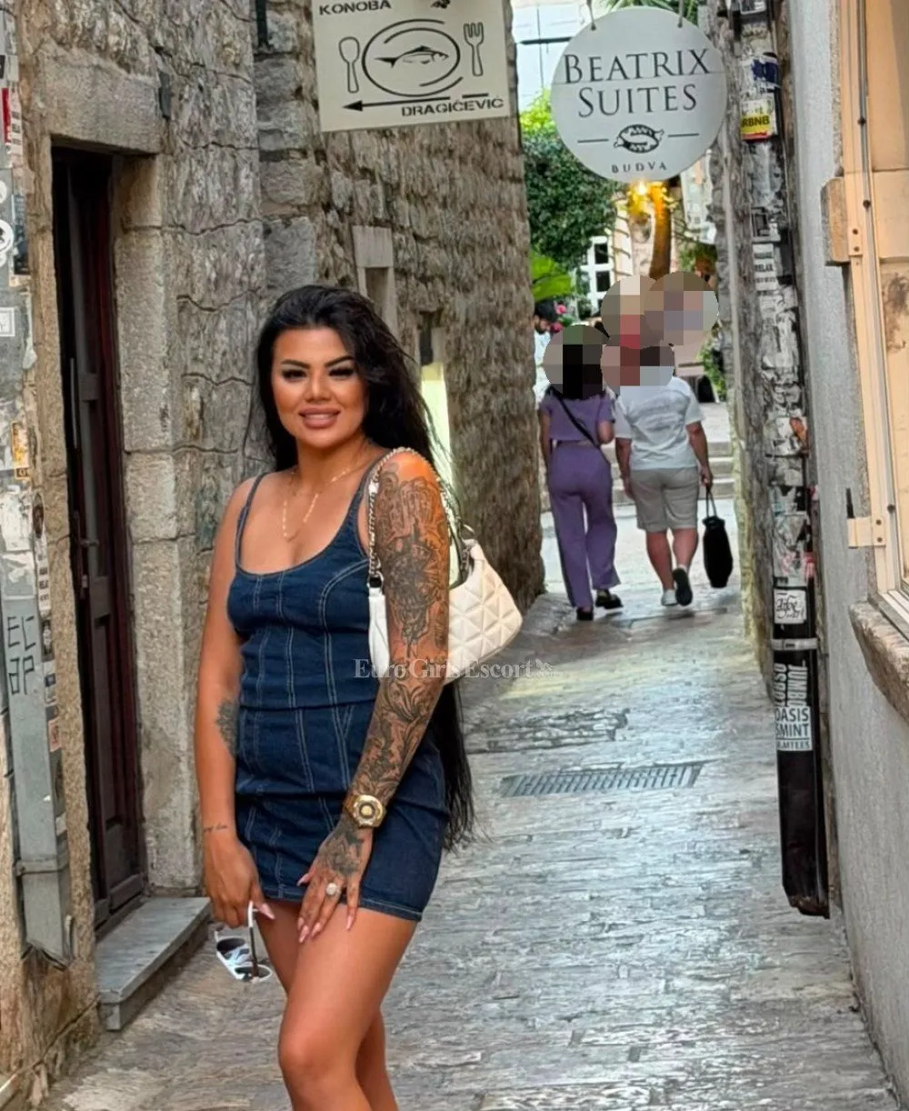 Nadia photo 2