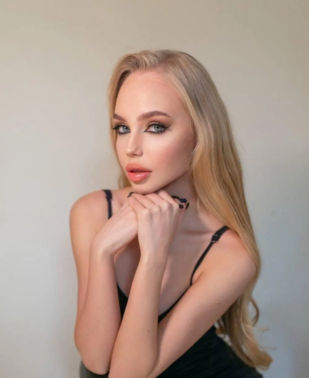 Anya photo 1