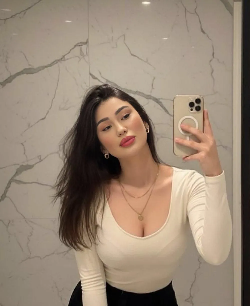 Yasmin photo 3