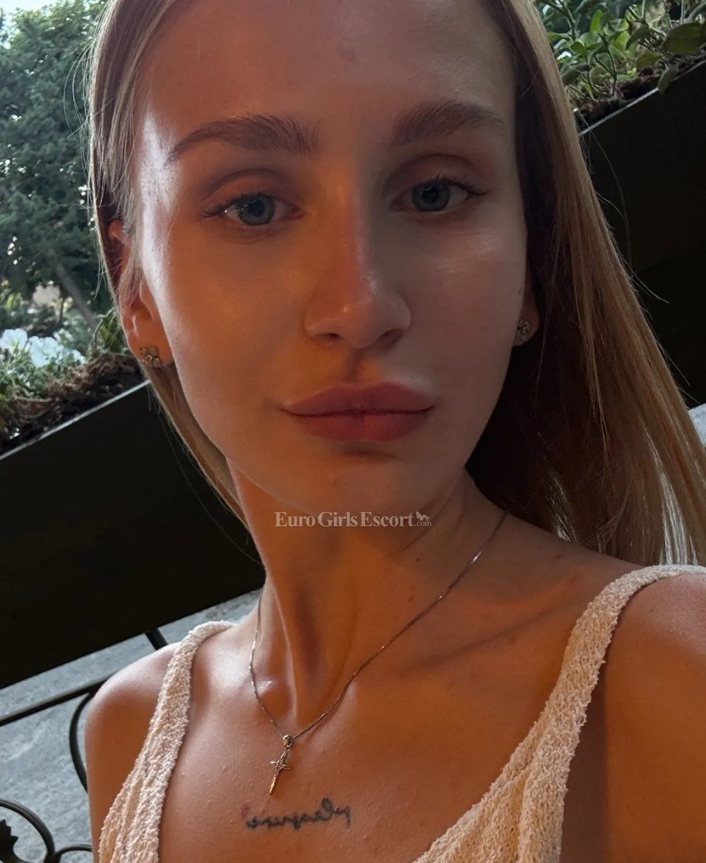 Karina photo 2