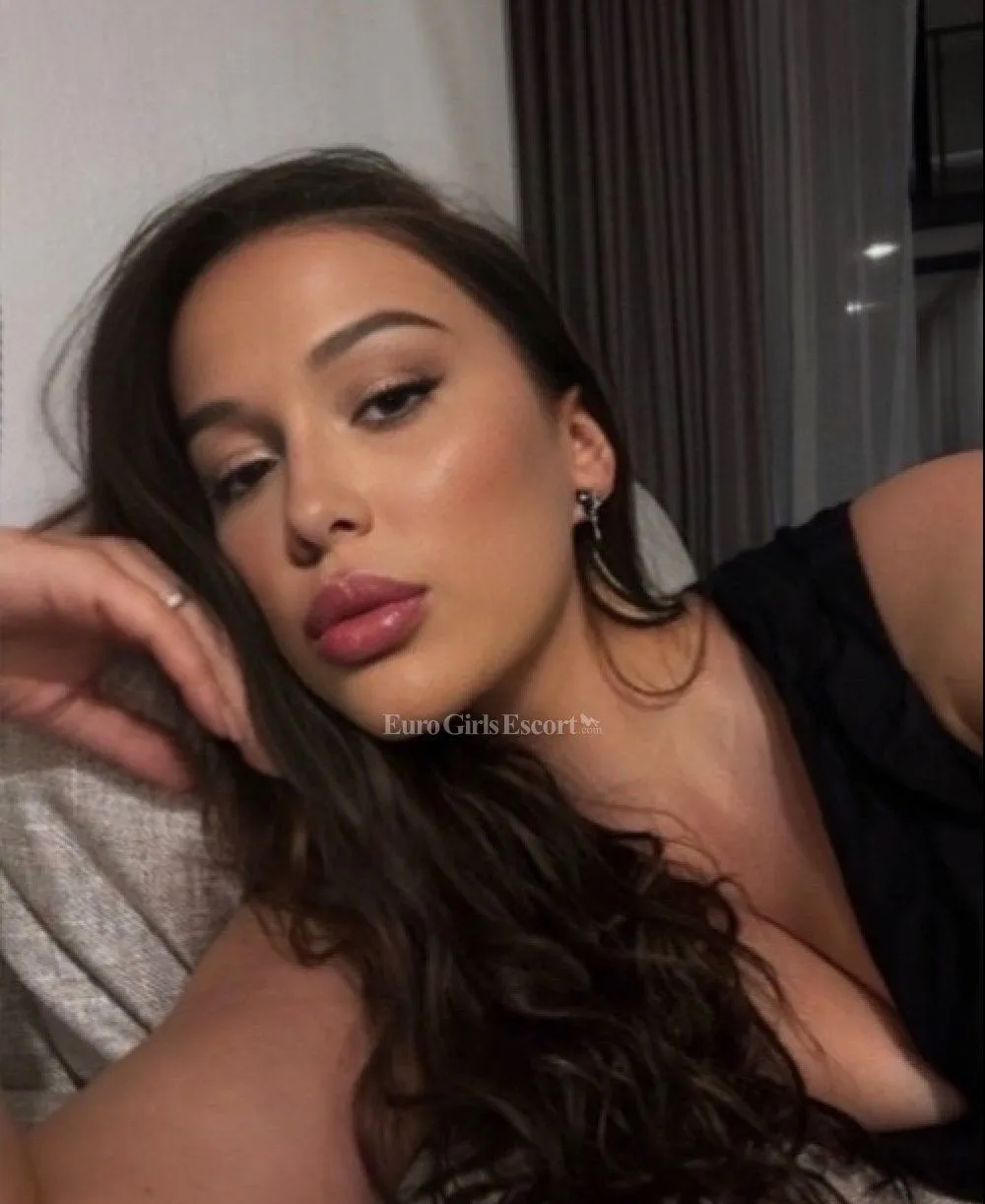 Aleksandra photo 1