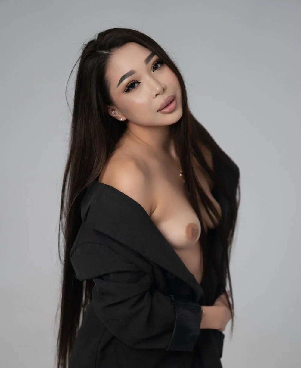 Elena photo 3