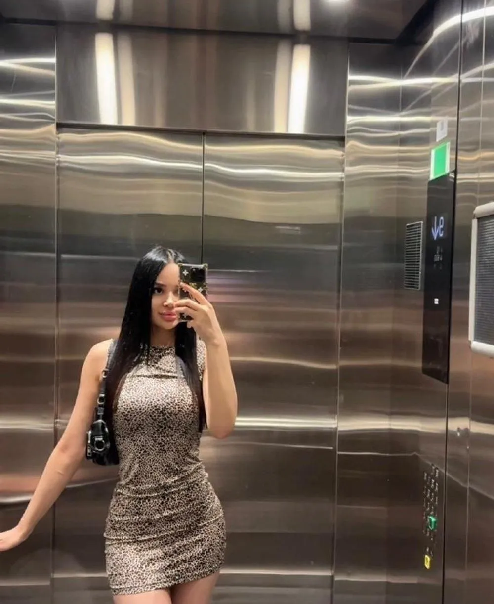 Sara photo 2
