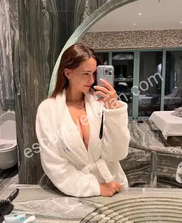 Lauraa  - photo 1