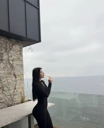 Polina preview