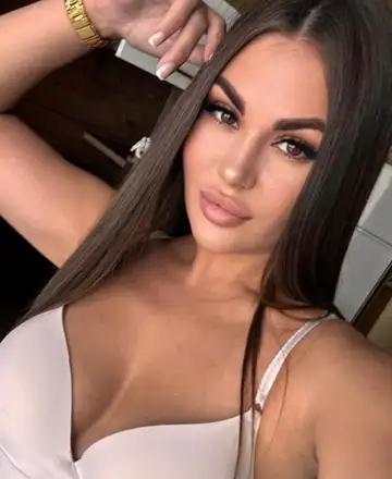Mia preview