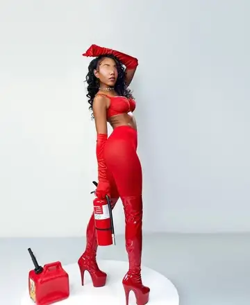 Karolina preview