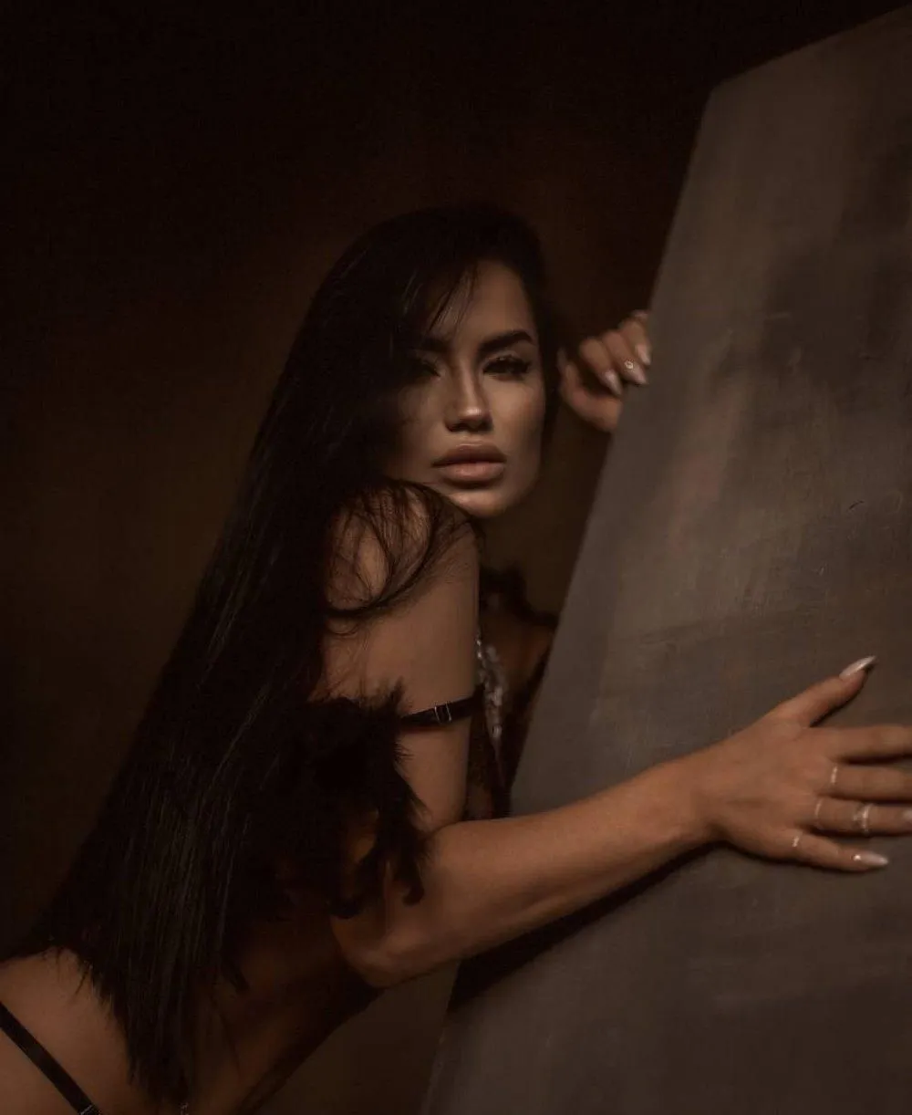 Lina photo 1