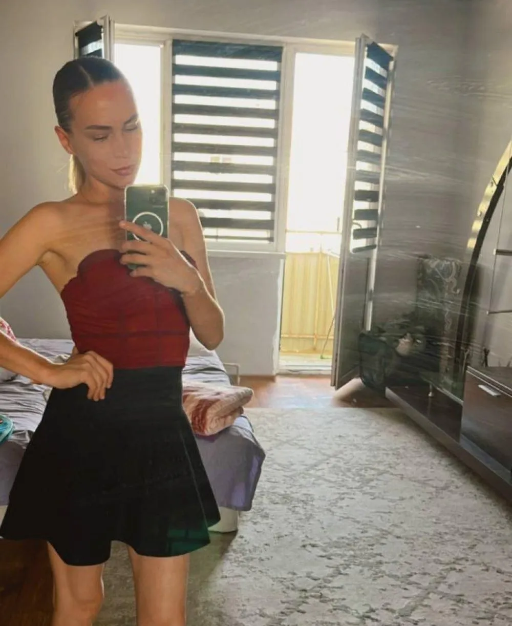 Olivia photo 2