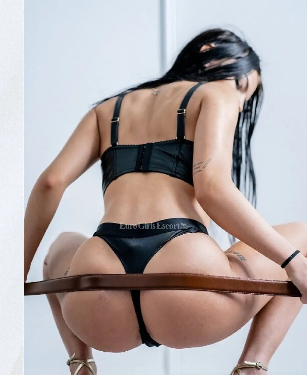 Roberta photo 3
